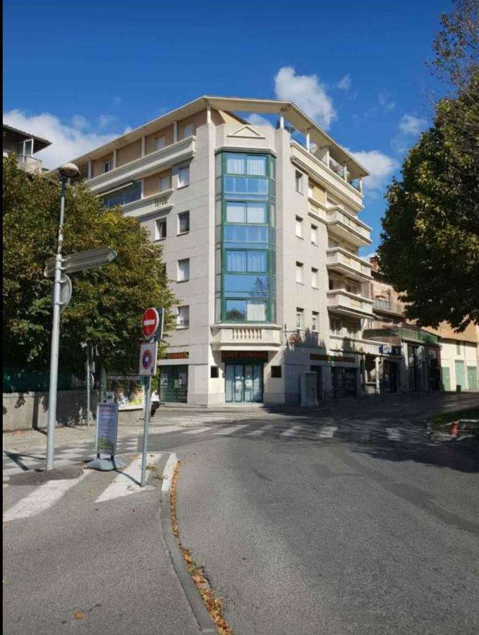 Appartement T2 Imm. La Villa D'Este Digne-les-Bains Zewnętrze zdjęcie